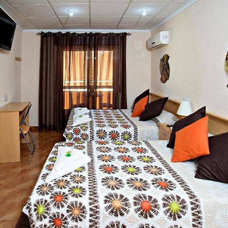 Hostal Carrizo Elda Eksteriør billede